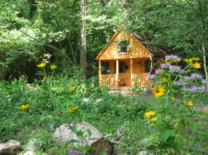 NATIVE PLANTED PLAY CABIN Woodland play house